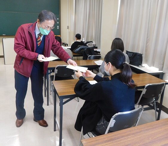 国家試験の受験票を配布しました！