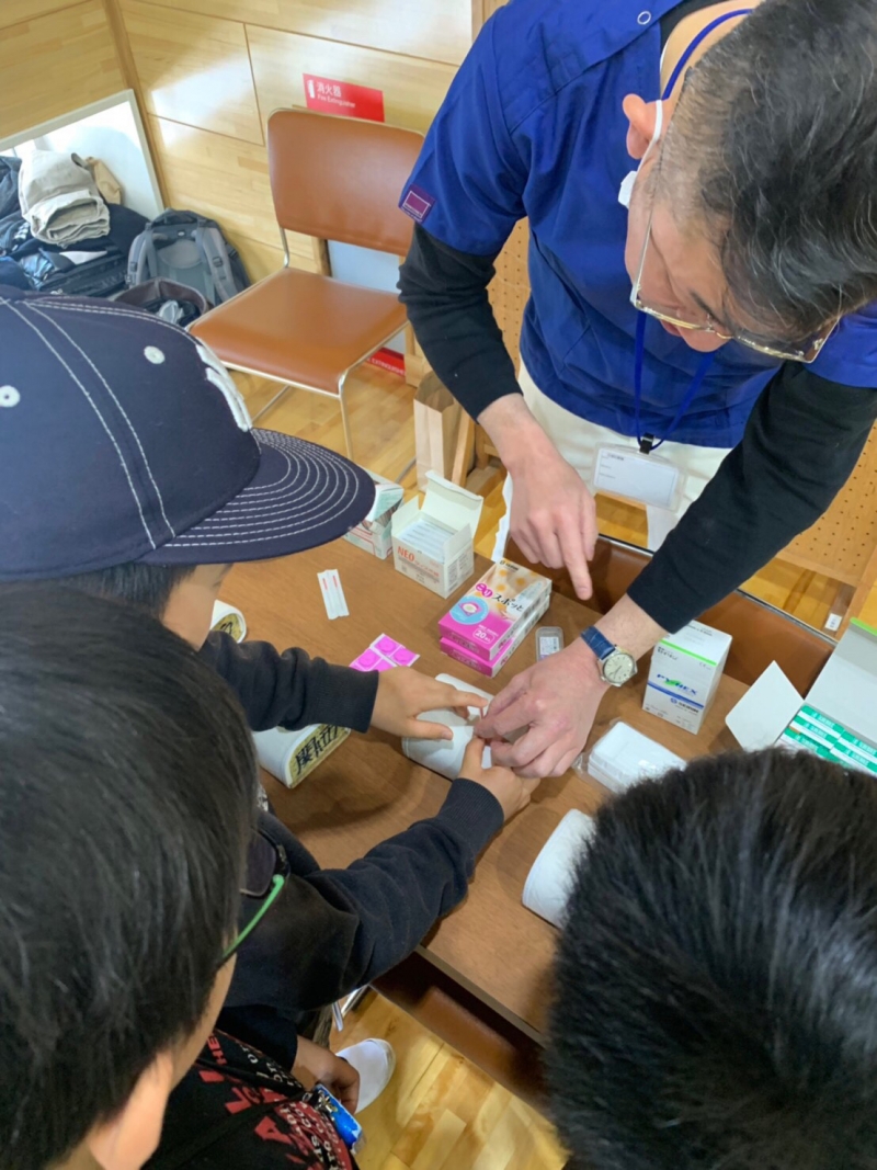 鍼枕で練習しましょう!