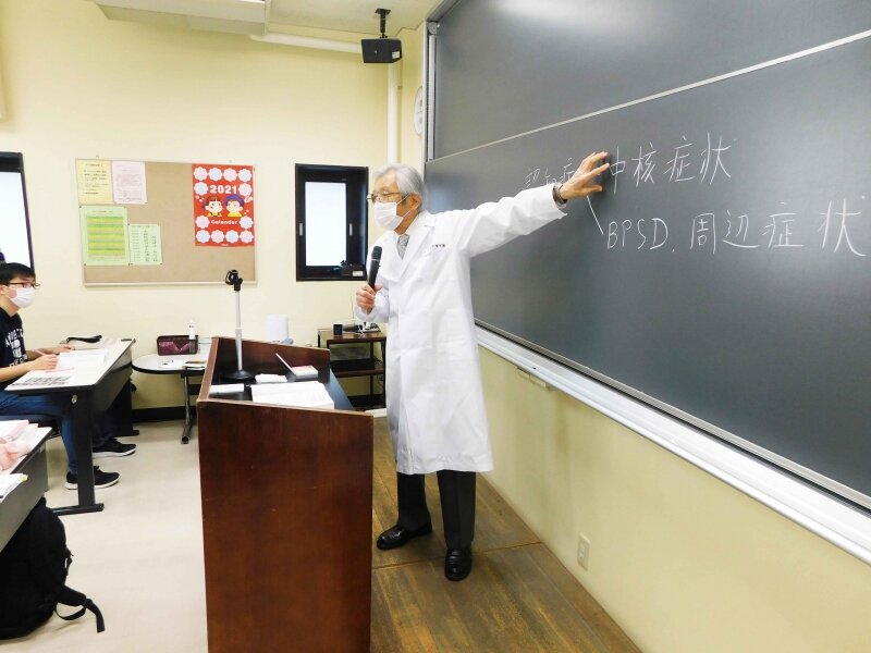 ☆湯浅亮一先生の「神経内科学」最終講義が行われました。